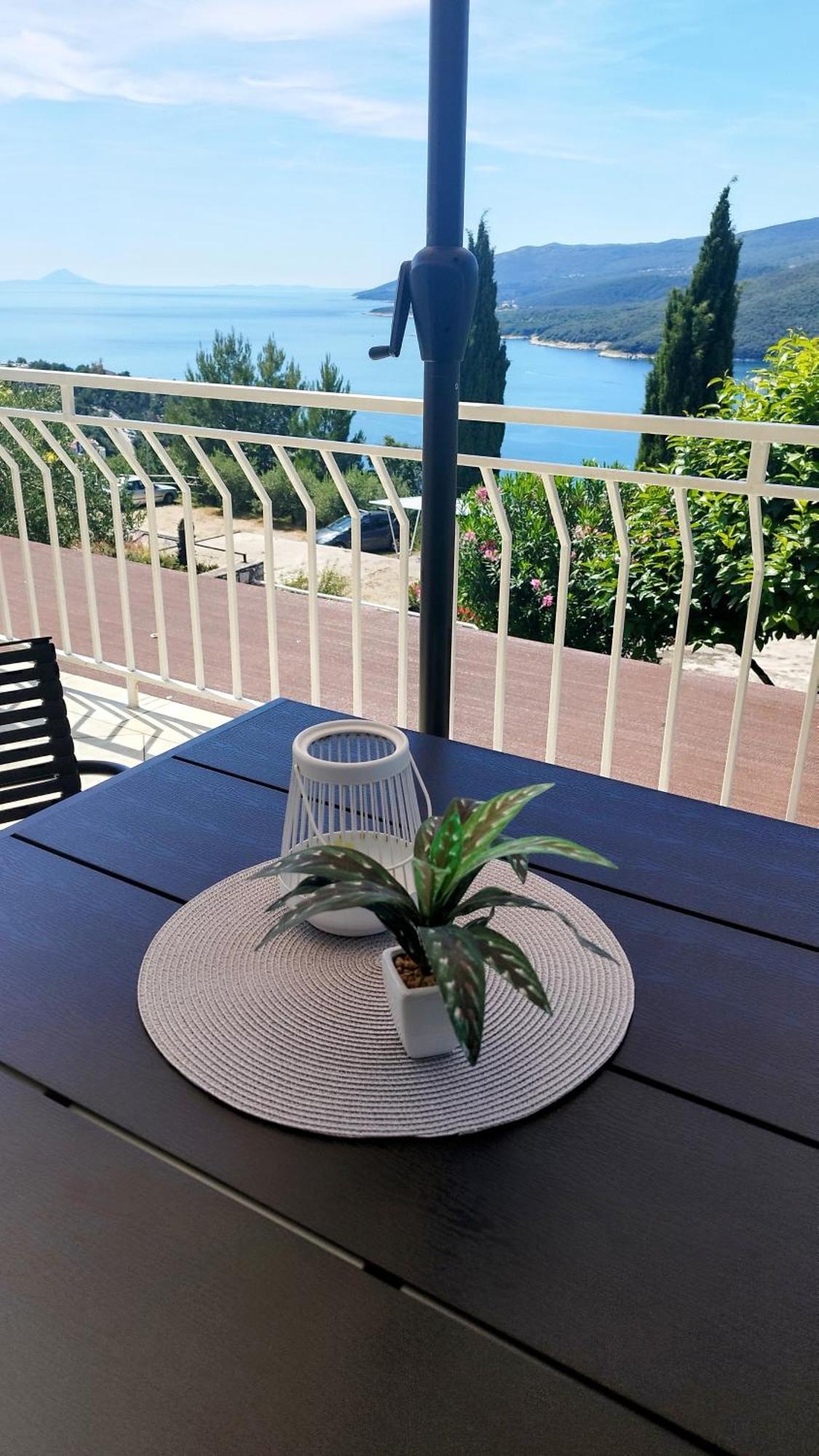 Apartment Sandra Rabac Esterno foto